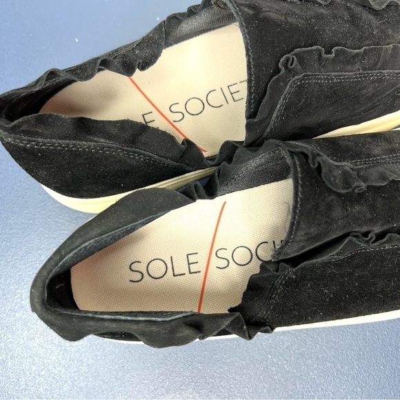 Sole Society Talexa Slip On Black Sporty Ruffle Sneaker Size 6 - Picture 10 of 14